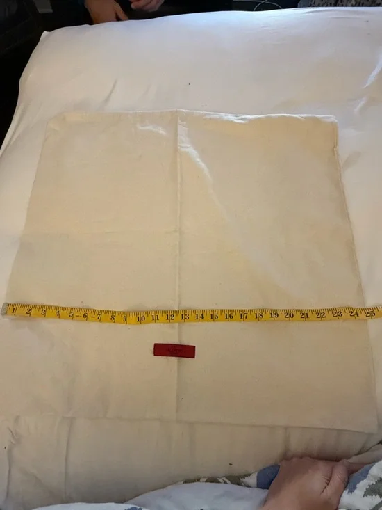 Large Valentino dust bag with Red Logo Tab - Picture 2 of 5